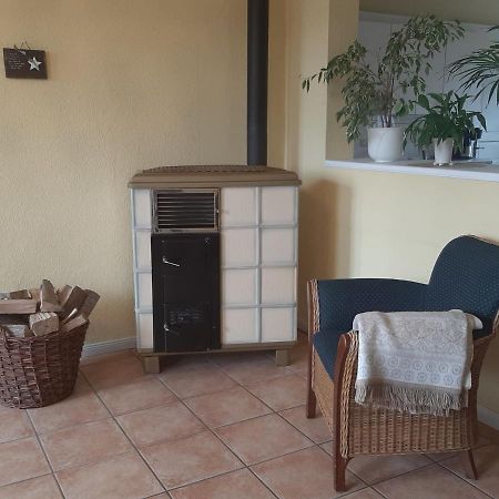 Schoene Ferienwohnung Im Alten Gasthaus In Stoltebuell Esterno foto