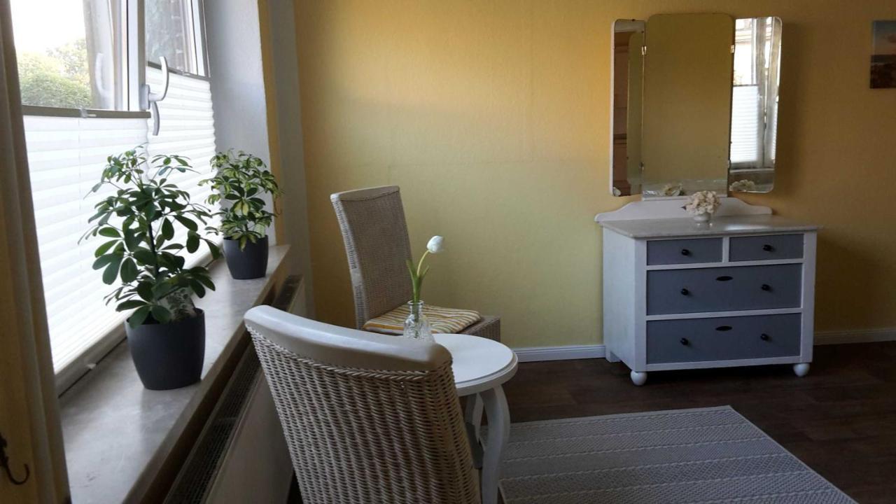 Schoene Ferienwohnung Im Alten Gasthaus In Stoltebuell Esterno foto